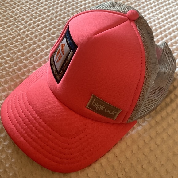 Bigtruck Truckee Base Camp for a big life hat - Picture 5 of 10